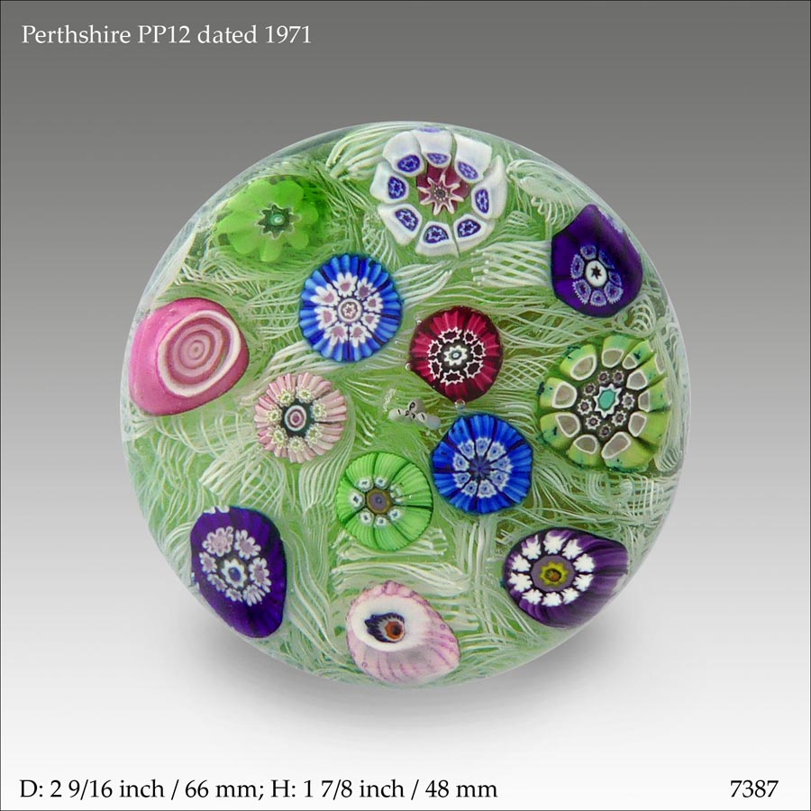 Perthshire PP12 paperweight 1971 (ref.7387)