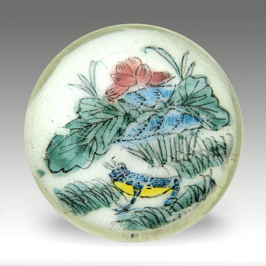 Chinese White paperweight (ref.CW 5955 frog)