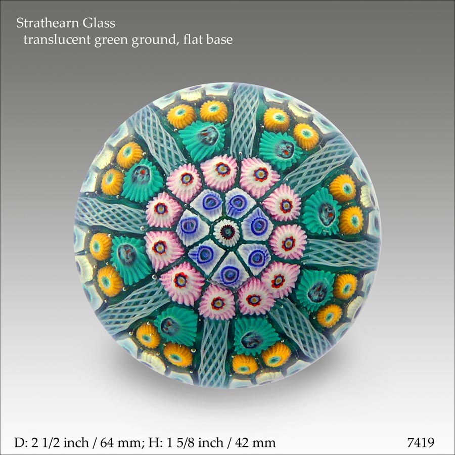 Strathearn Glass paperweight (ref.7419)