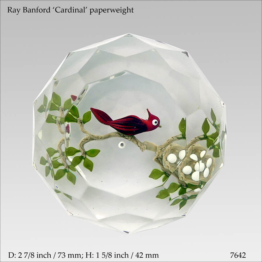 Ray Banford Cardinal + Eggs paperweight (ref. 22916)