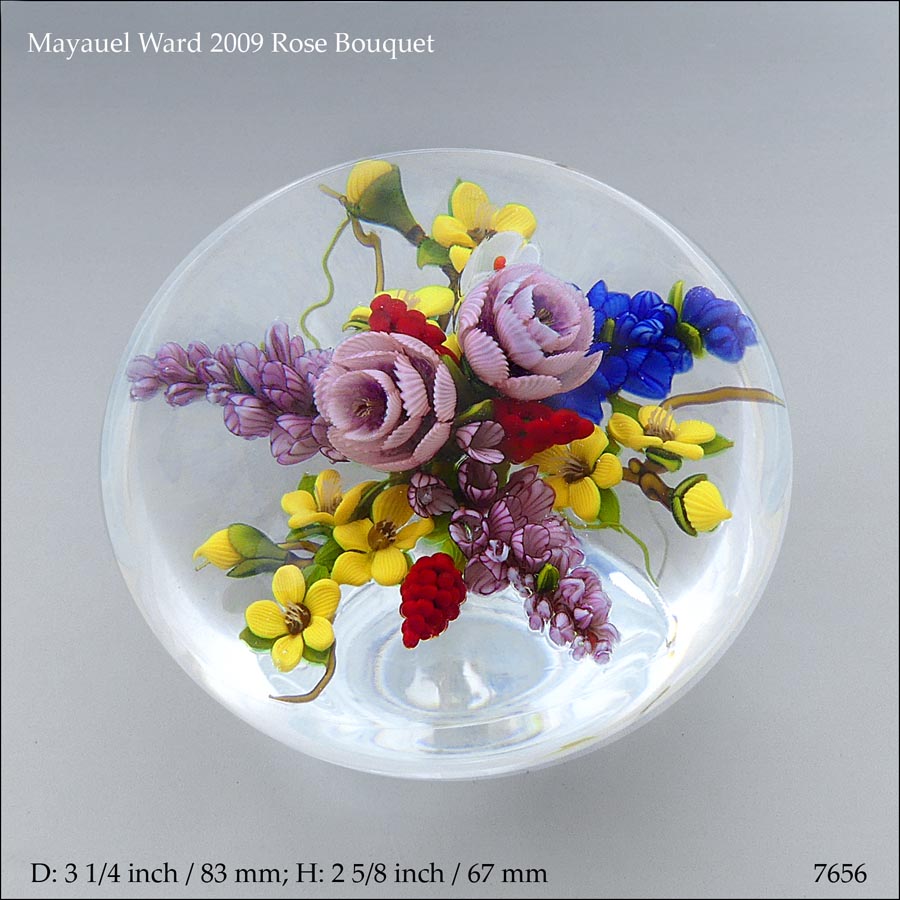 Mayauel Ward bouquet paperweight (ref. 7656)