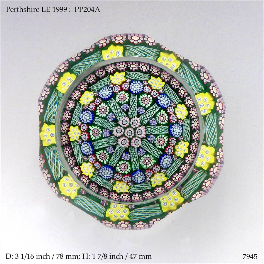 Perthshire PP204A paperweight (ref. 7945)