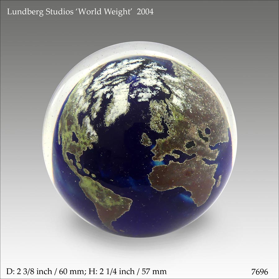 Lundberg 'World' paperweight (ref. 7696)